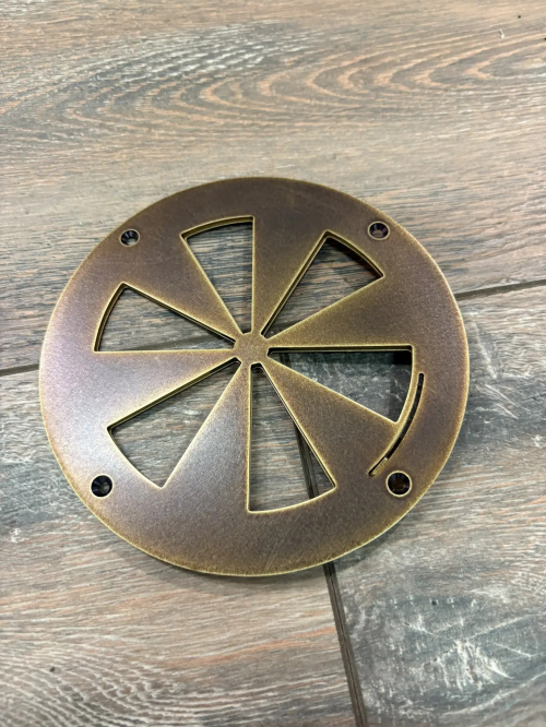 Решётка регулируемая с задвижкой круглая латунь патинированная 140 мм